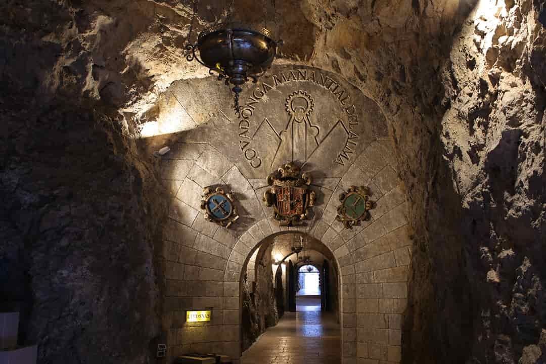 santa cueva covadonga